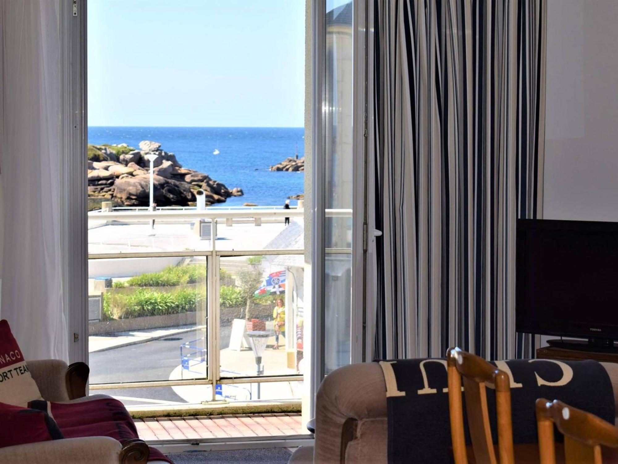 Appartement Spacieux Avec Wifi Et Parking A Tregastel, Proche Plage - Fr-1-368-18 エクステリア 写真